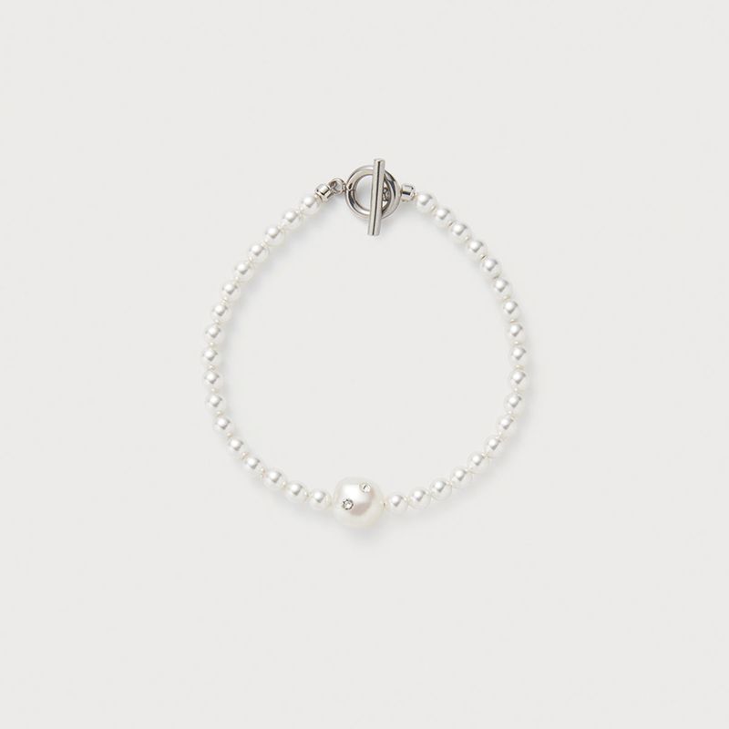 PEARLSONATE（パーソネイト）の「Ashore Bracelet, Pearl（Accessories）」
