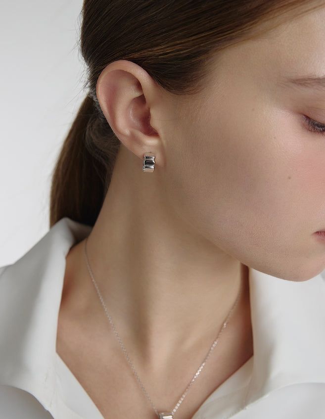 26SS★ Ice Block Silver One-Touch Earrings M