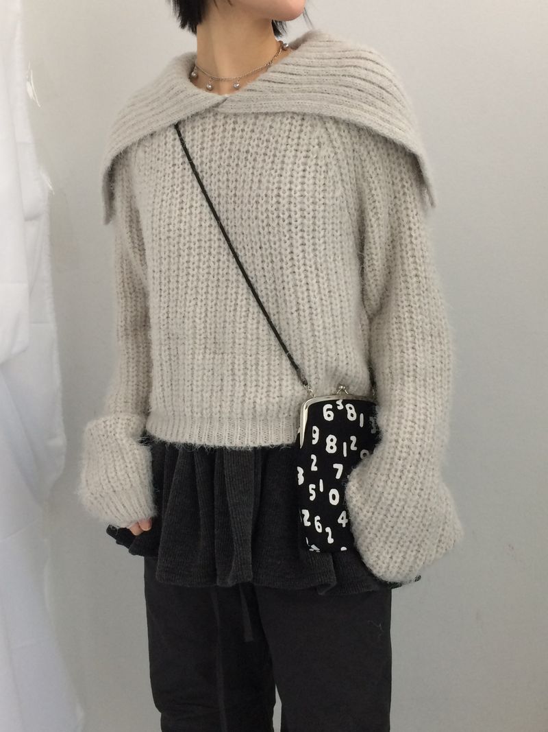 Shoulder collar loose knitwear