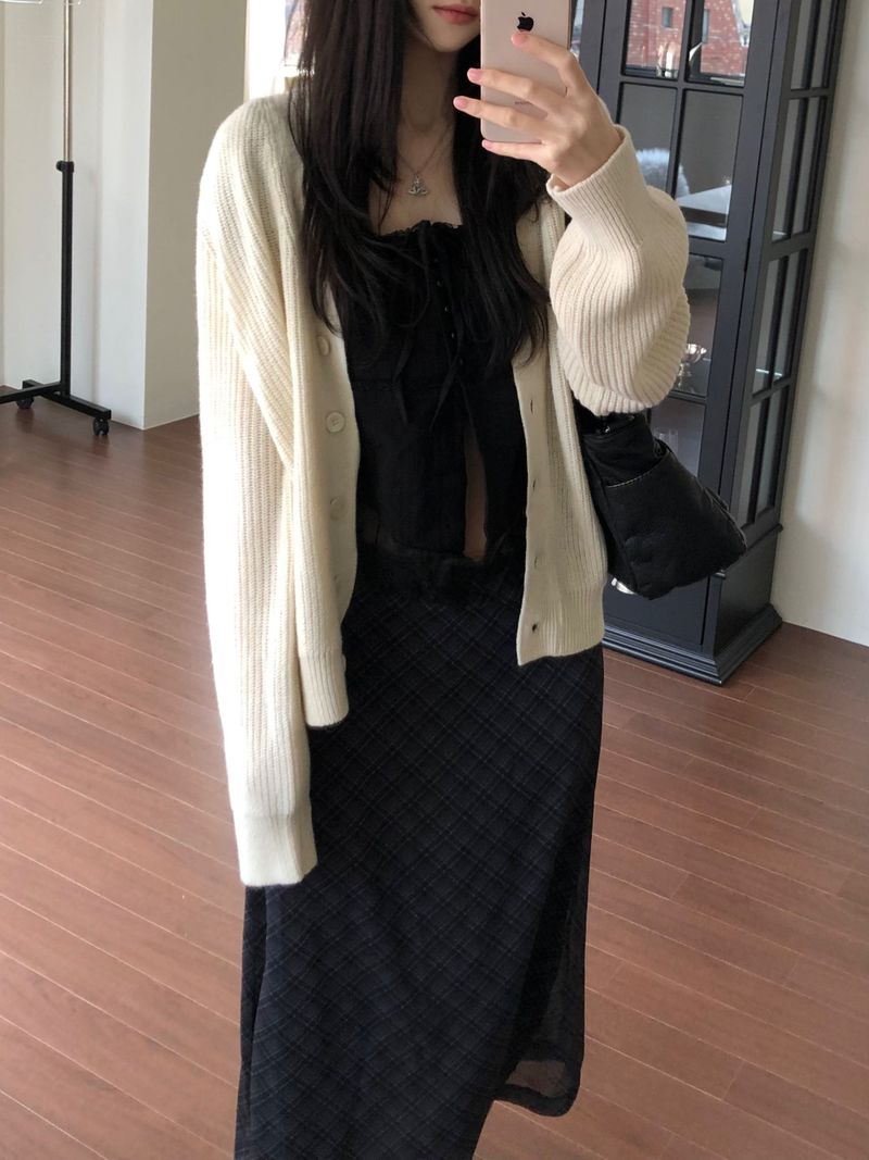 V-knit cardigan (2 colors)