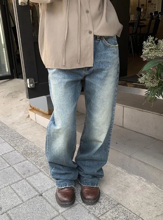 Evra Vintage Washing Semi-Bootcut Denim Pants