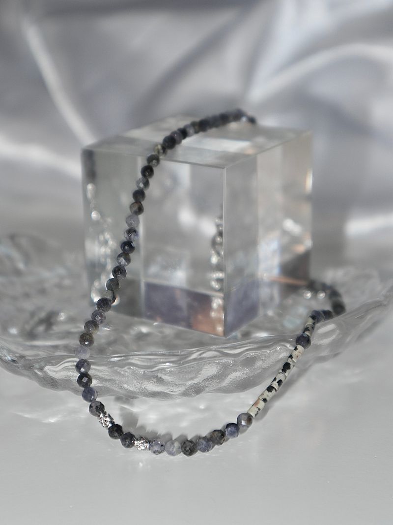 iolite gemstone choker