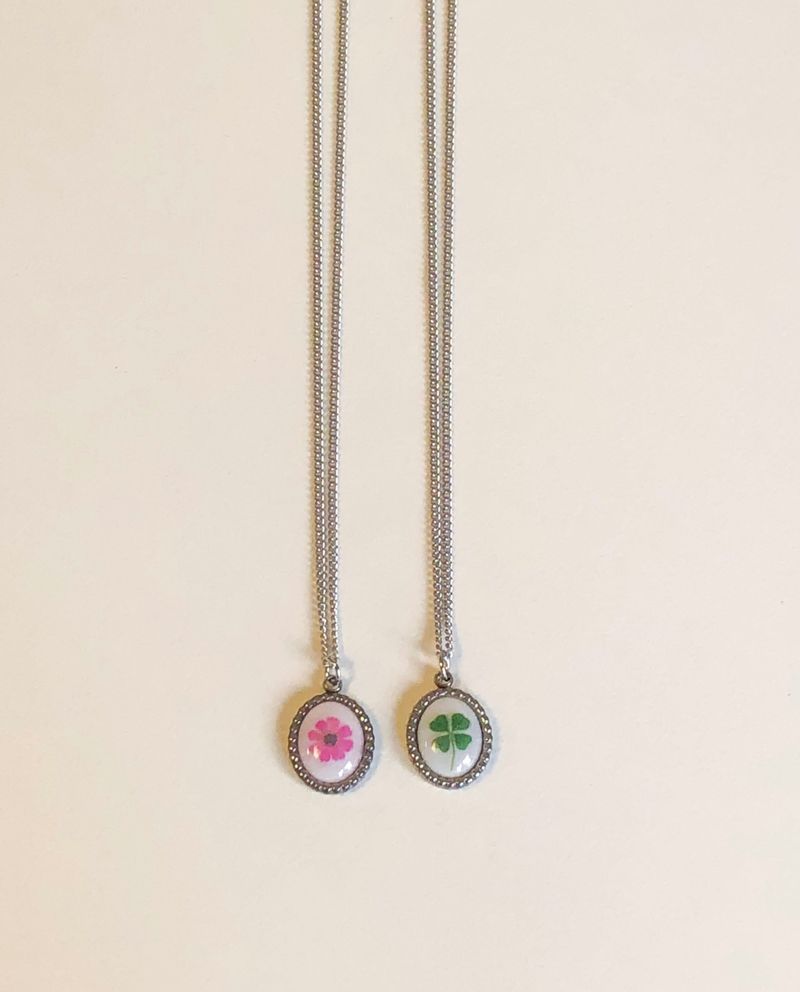 フラワーペンダントネックレス (2 Designs)