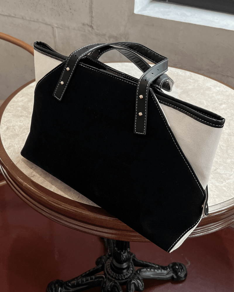 GUSTA（グスタ）の「Oliver Color Stitch Big Cross & Tote Bag (Black)（Bags）」
