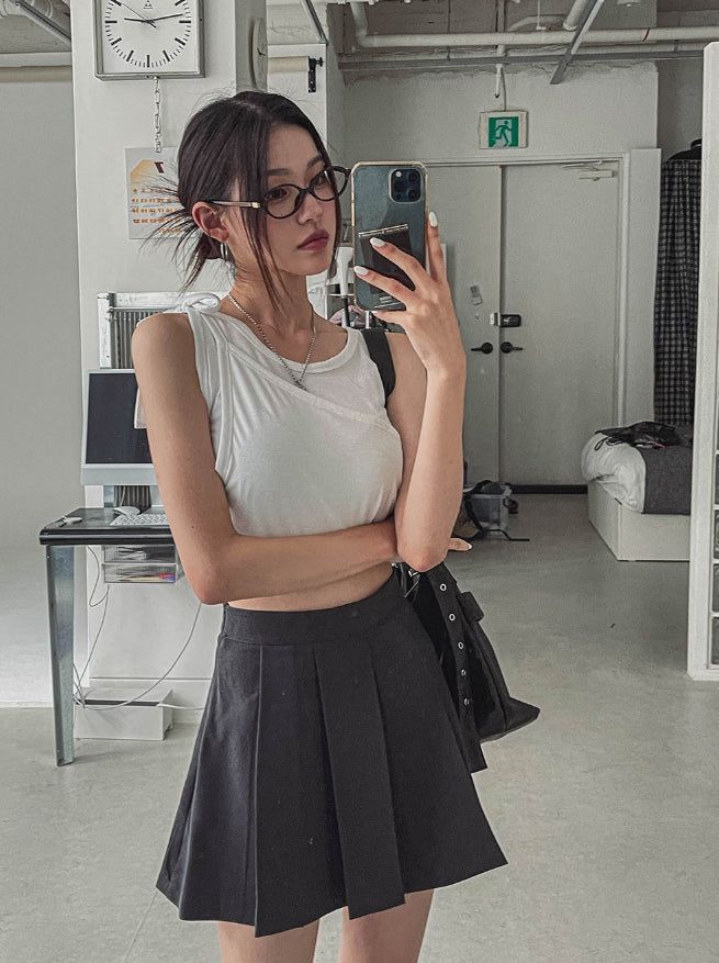 Tiba pleats mini skirt