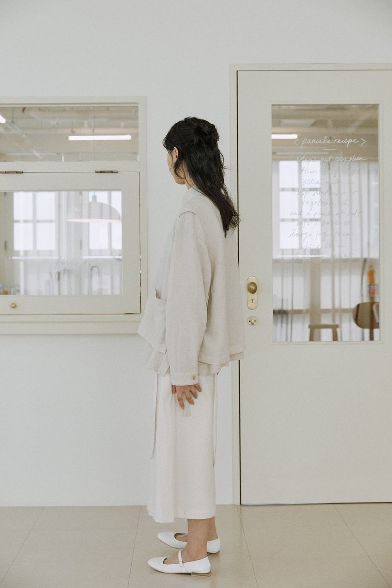 button skirt natural