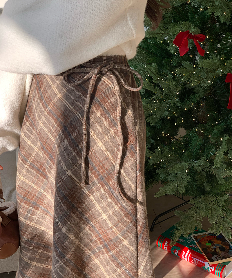Betty Check Skirt