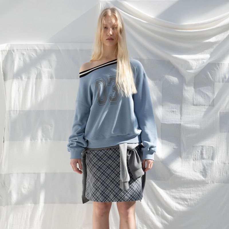 SPORTY OVERSIZE SWEATSHIRT (SKY)