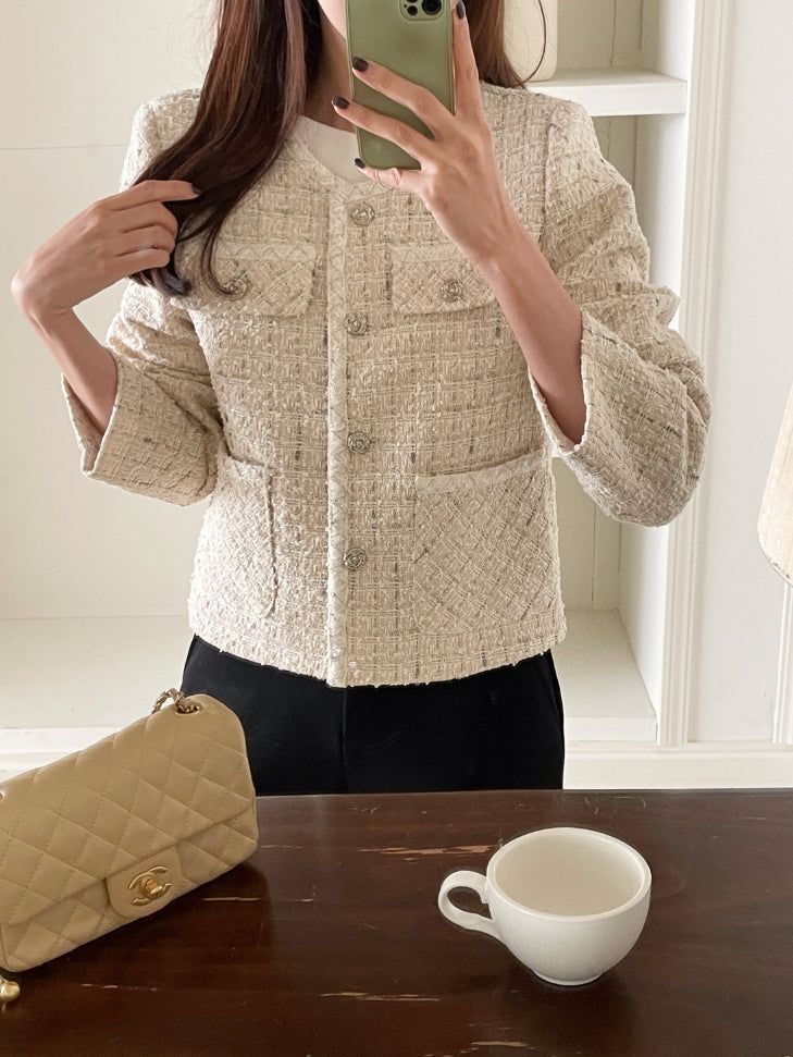 Lock color matching round pearl tweed jacket