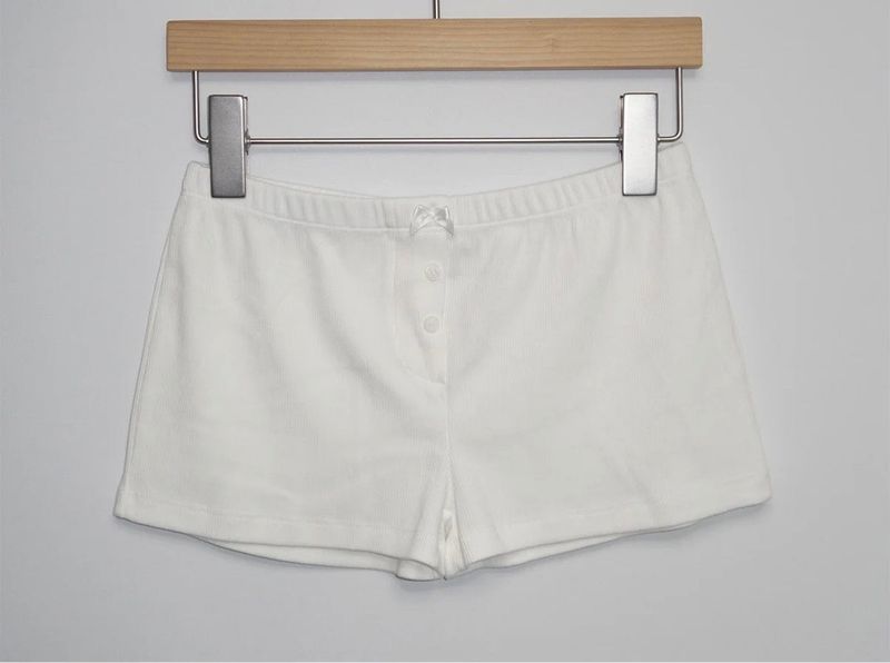 nika shorts
