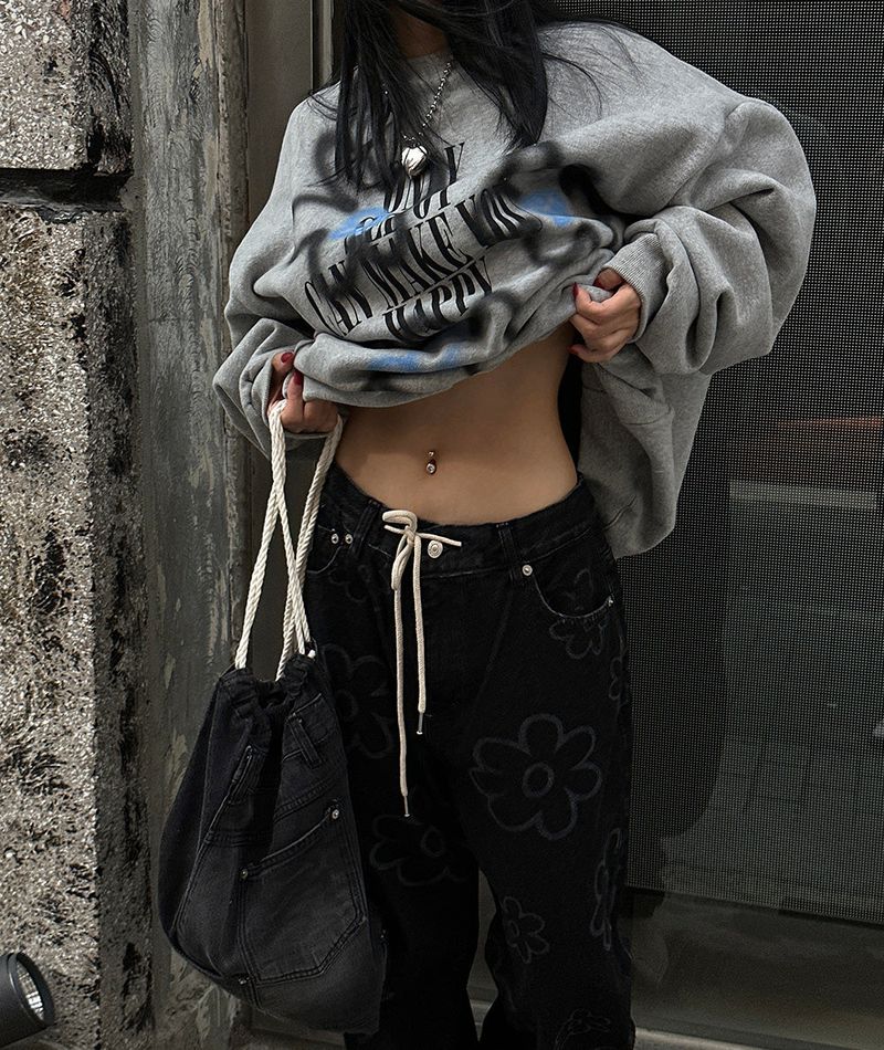 [UNISEX] Wool napping flower oversized fit sweatshirt