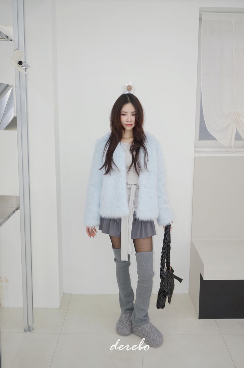 Sky Cloud No Collar Fur Jacket