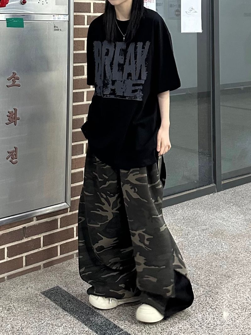 camo carpenter sweatpants