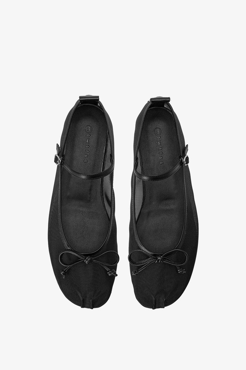 PINTUCK RIBBON FLAT IN BLACK