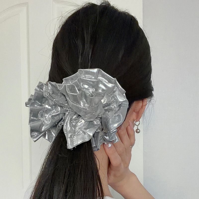 MOSXE（モスクス）の「ダブル フリル シルバー シュシュ（ヘアアクセサリー）」