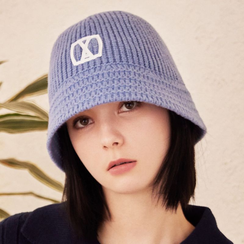 VA Square Applique Knit Bucket Hat / Sky