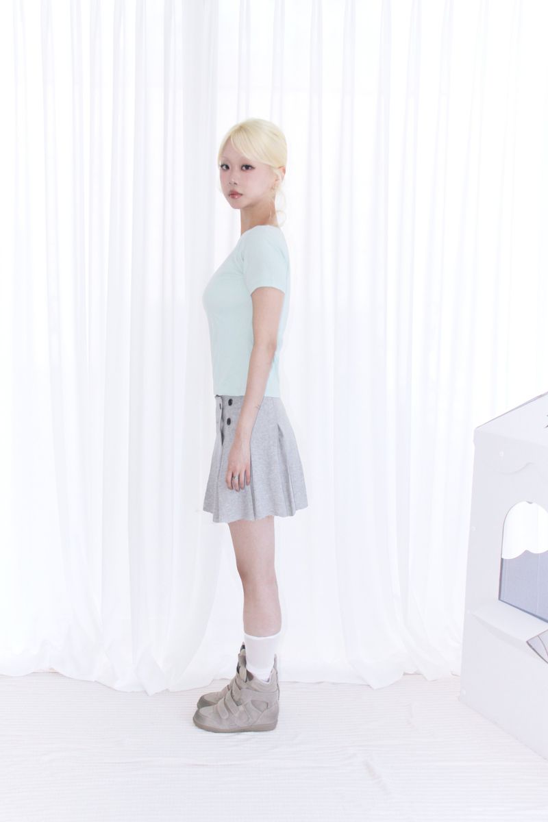 BUTTON POINT PLEATED MINI SKIRT (2COLOR)