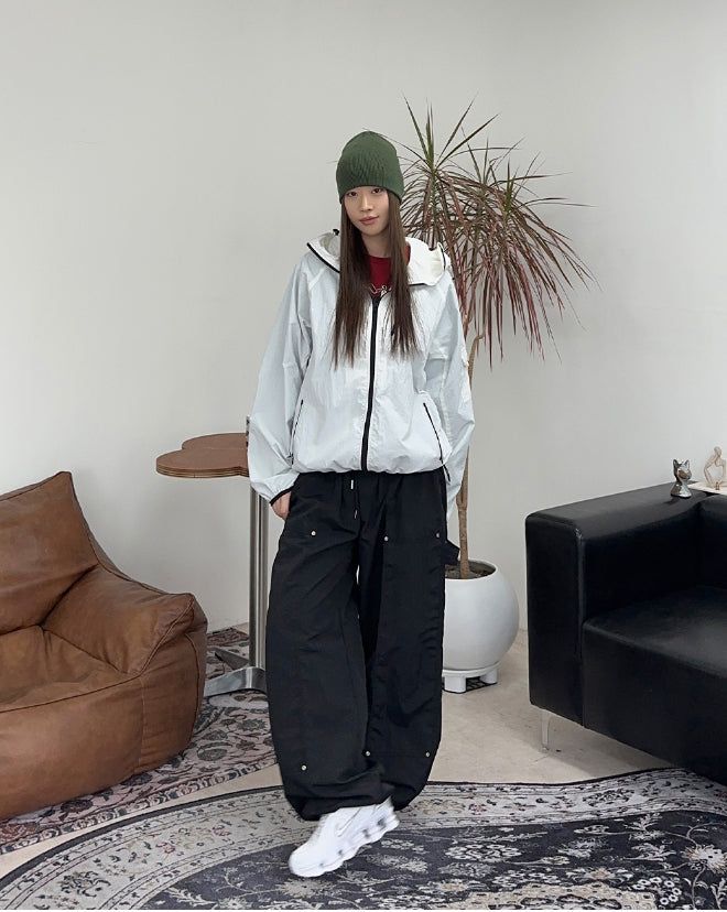 Tena Cap Hood High-Neck Wind Jacket