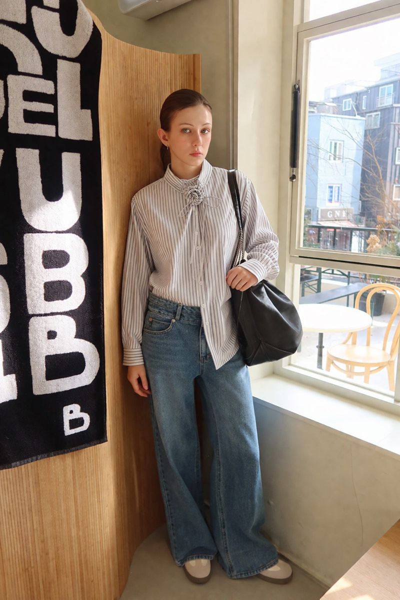BROOCH STRIPE SHIRT_WHITE