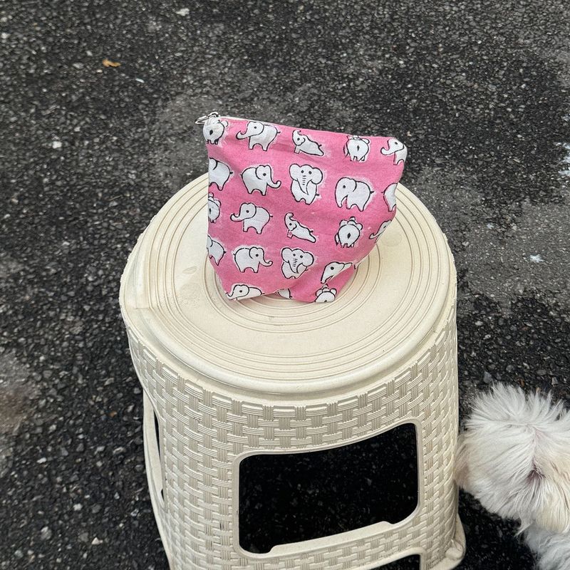 pink elephant pouch (silver ring)