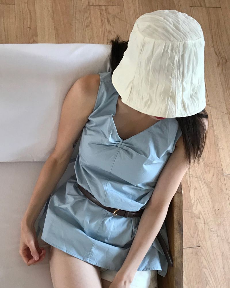 Belly hat