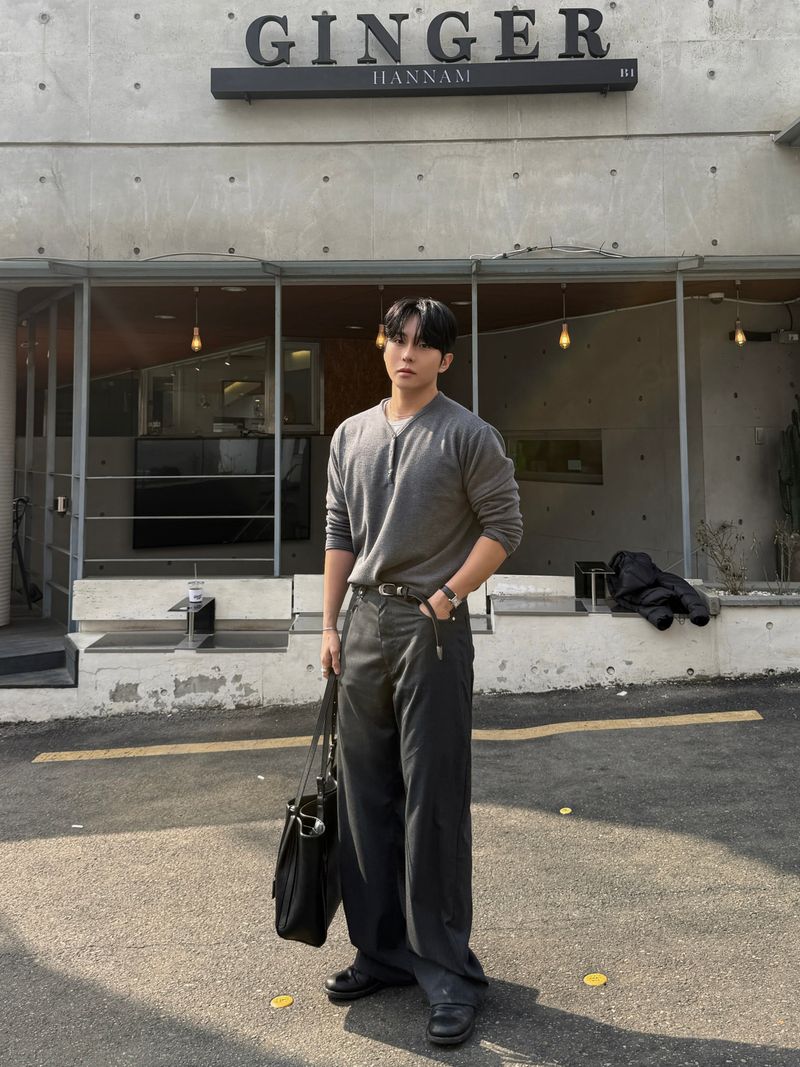 Avan stripe rivet slacks