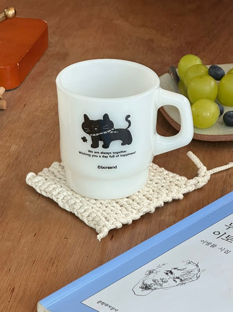 bora and（ボラアンド）の「黒猫ミルクグラス/マグカップ (250ml)（食器/キッチングッズ）」