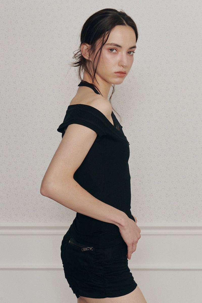 REGINA TOP black
