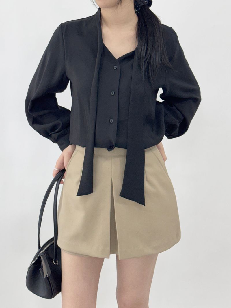 Bleak tie button long-sleeve blouse