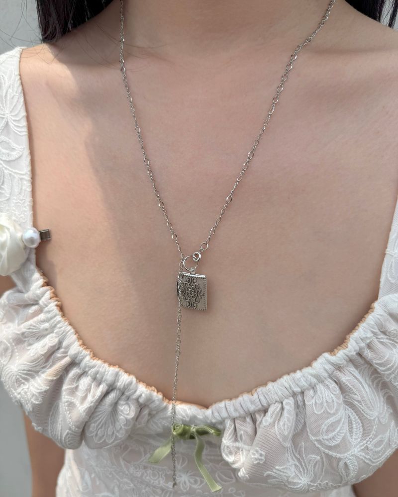 [MADE] Tiny Square Necklace