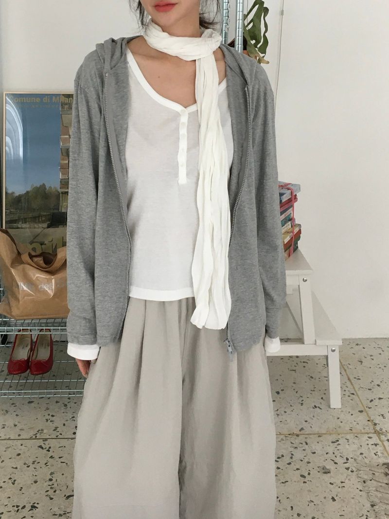 Chloe Button Roll Up 3/4 sleeve 2-Way Vneck (5c)