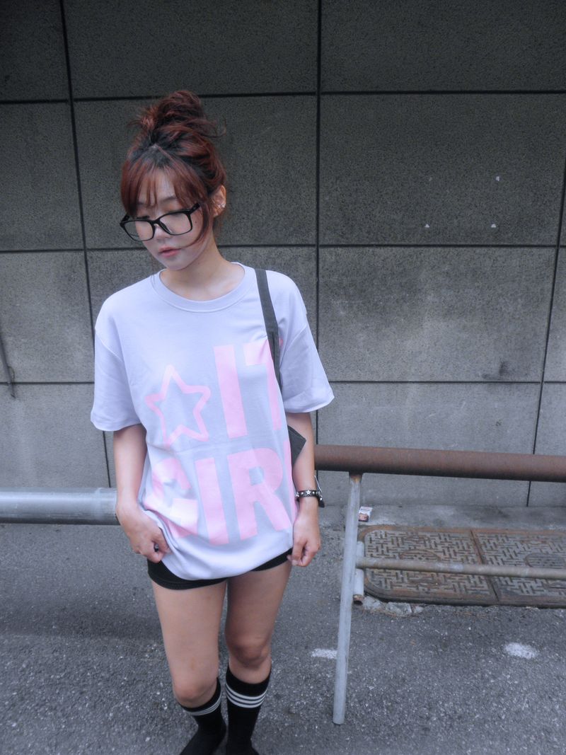 IT GIRL Tシャツ (PURPLE)