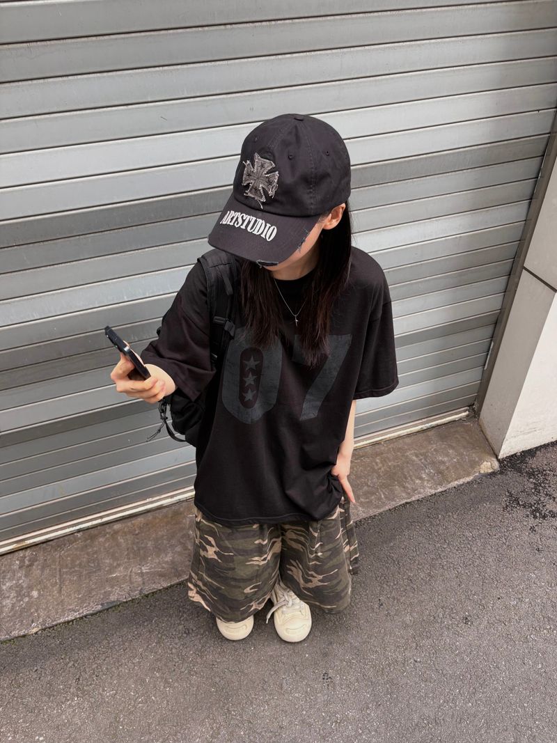 hip patch camo bermuda pants