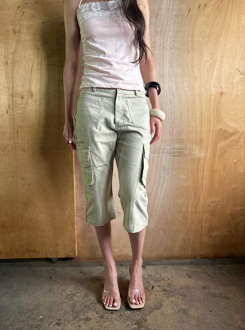 cargo capri pants