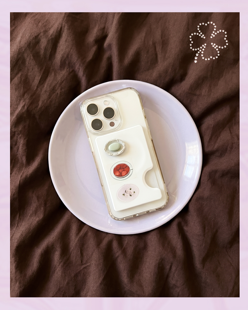 hasroom(hasroom)の「リアルケーキマグセーフカードポケット(スマホグッズ/小物)」