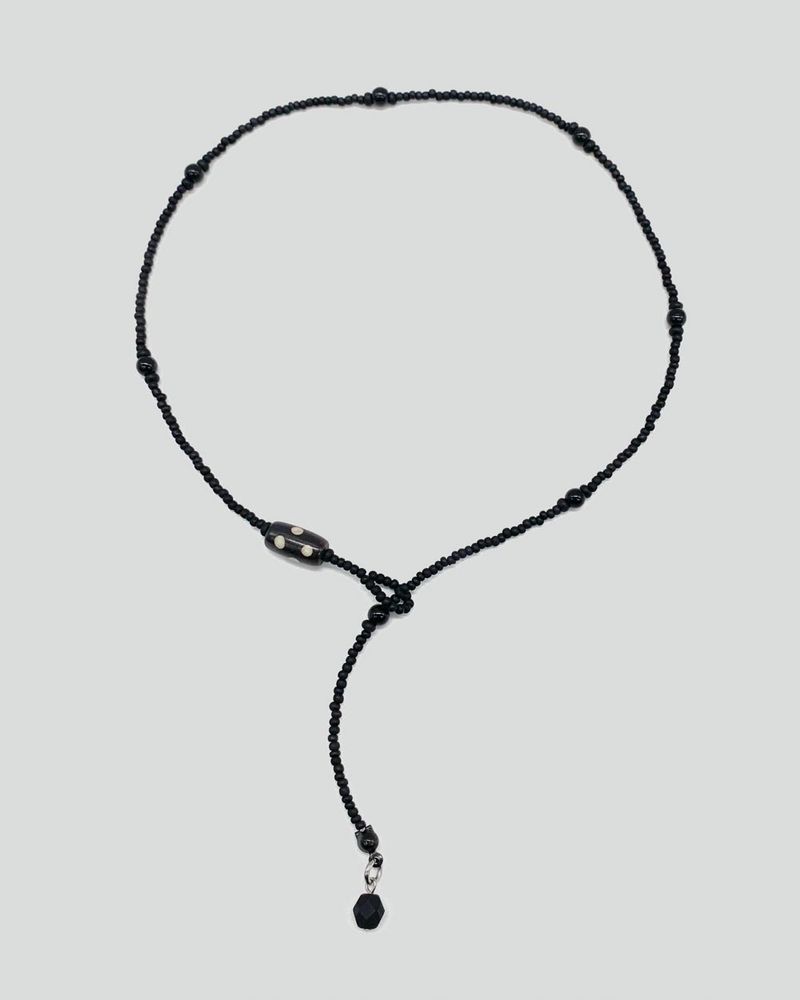 Dot necklace (black)