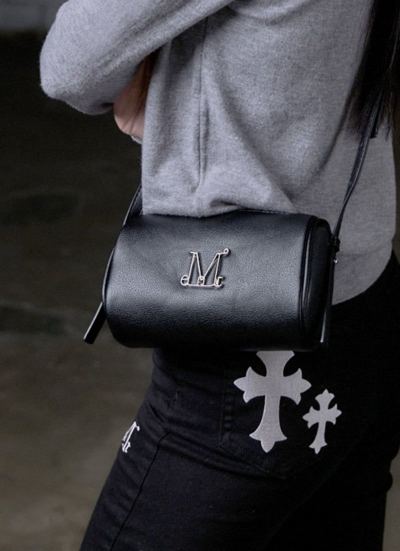MUCENT（ムセント）の「ARA METAL LOGO MINI SHOULDER BAG UNISEX（Bags）」