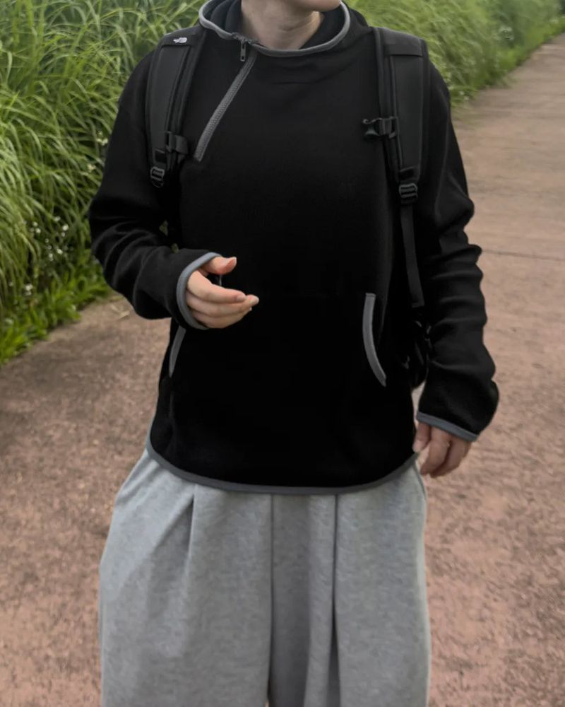 Terne ribbed diagonal zipper hoodie