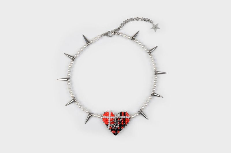 BEADED TARTAN CHECK HEART NECKLACE (RED)