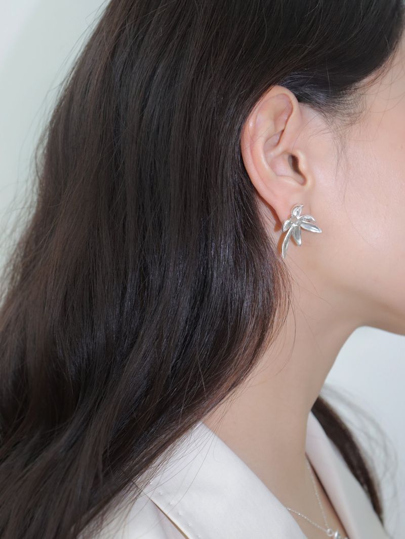 FLOWER EARRING