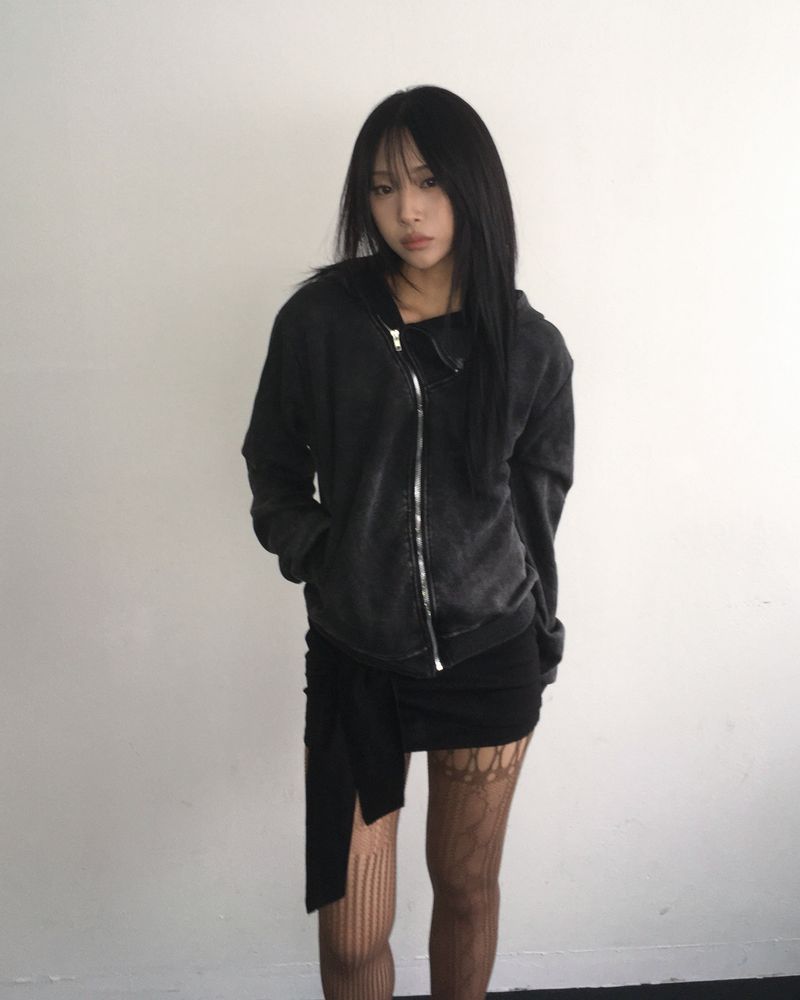 Pigment unbalanced hood jumper