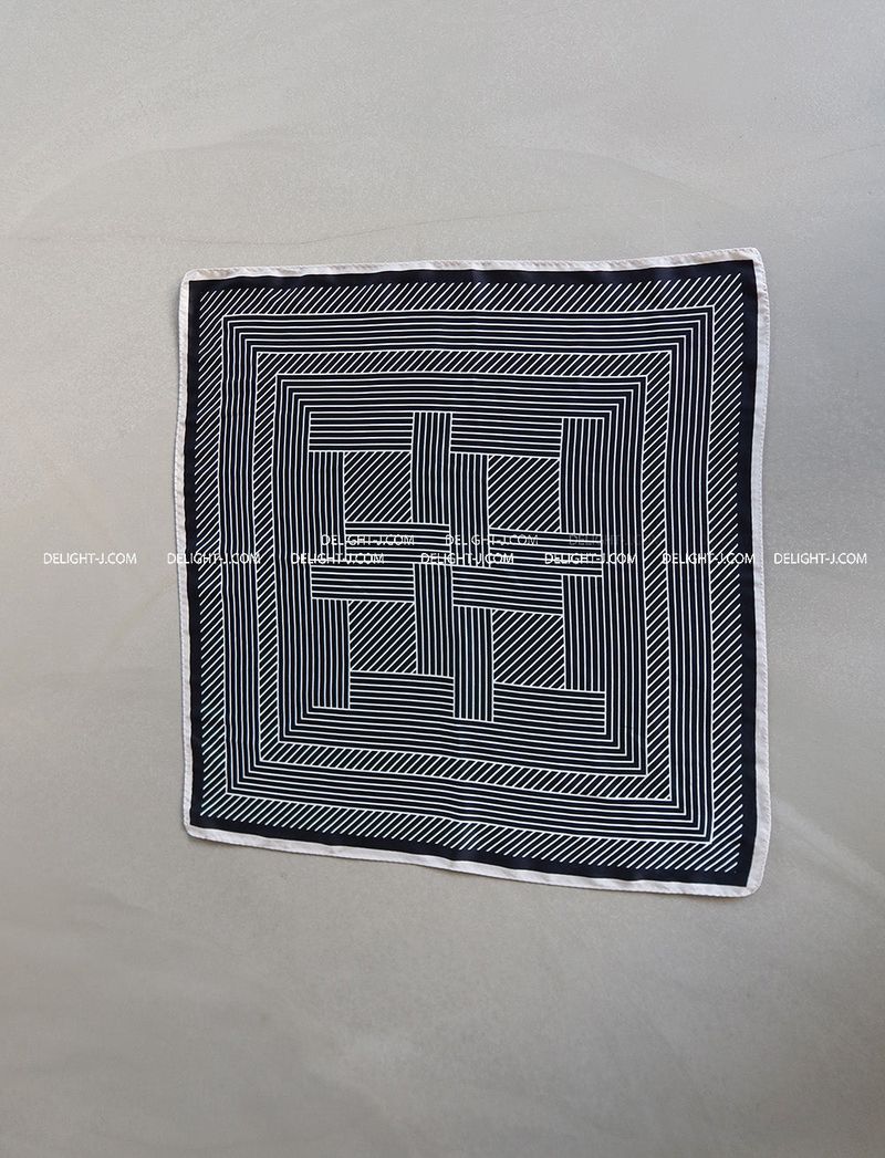 patterned silk petit scarf