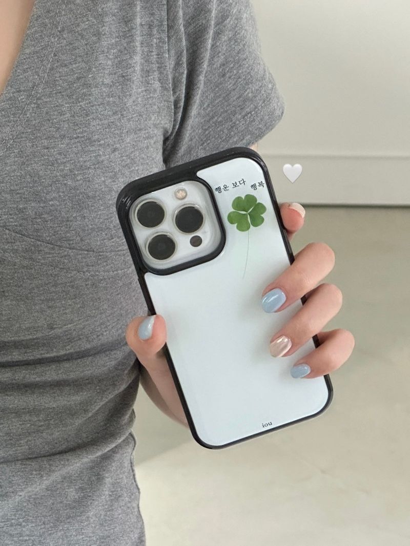ovethings(オブシング)の「happiness than luck white case (epoxy)(Smartphone Accessories)」