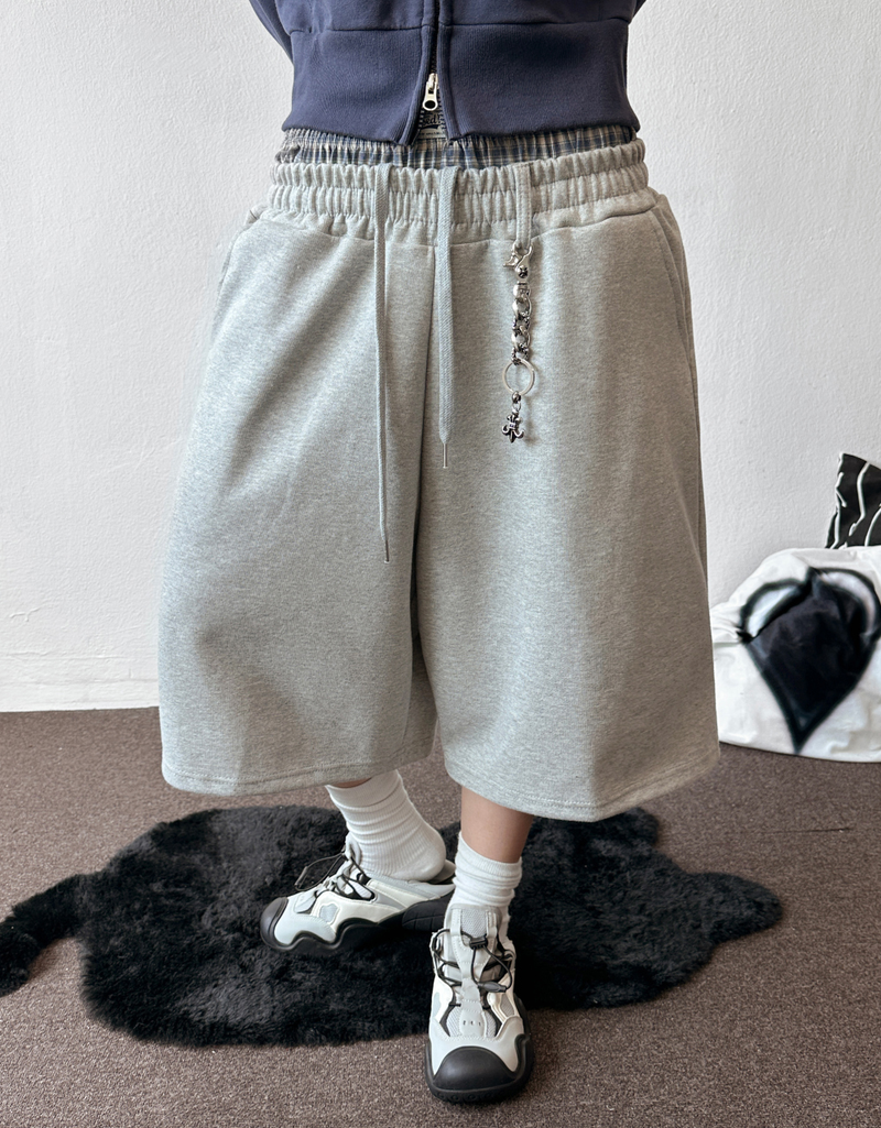 Squarebee Patch Layered Belt Bermuda Shorts 2color