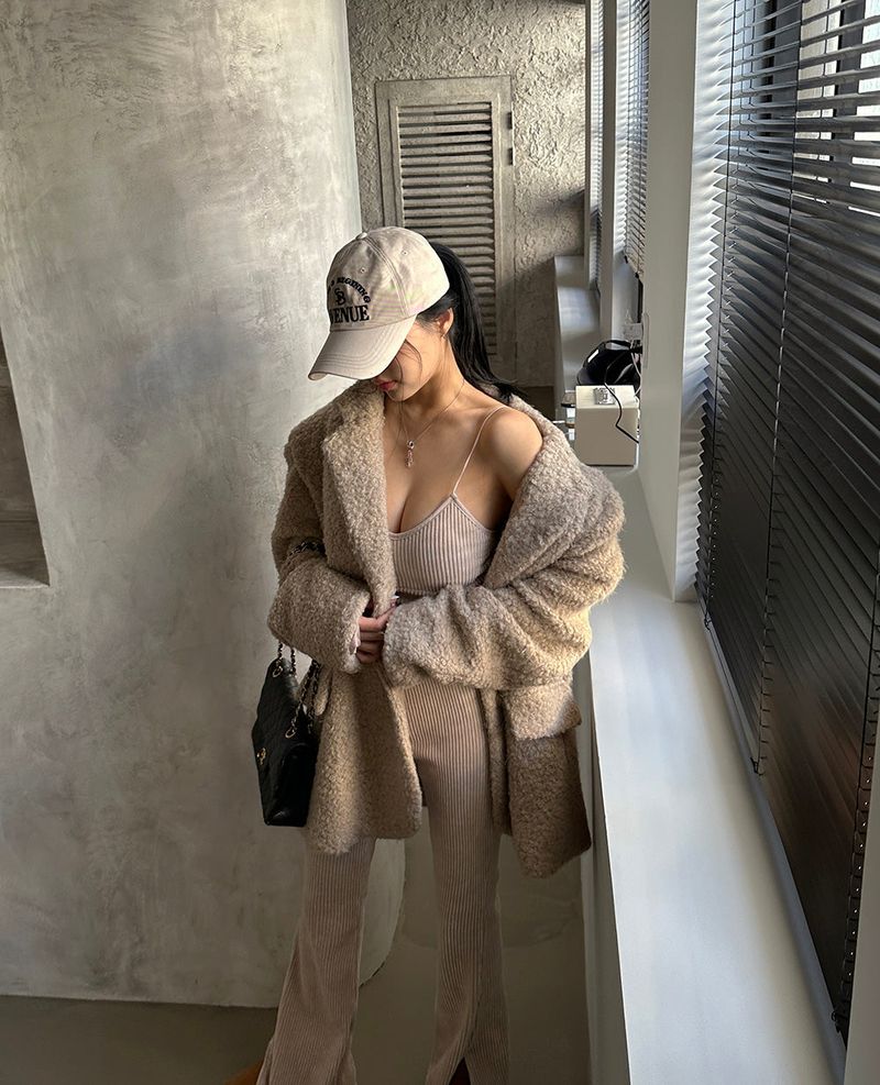 Soft and overfit blazer jacket