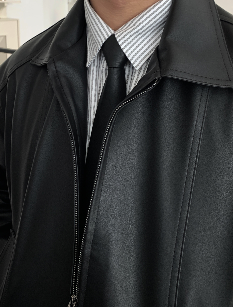 Wayne Vintage Crack Leather Zip-Up Jacket