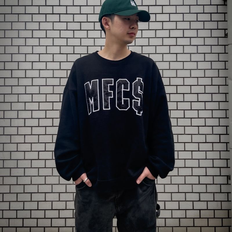 MFC STORE（エムエフシー ストア）の「MFC STORE 'MFC$' アーチロゴ クルー スウェット（トップス）」