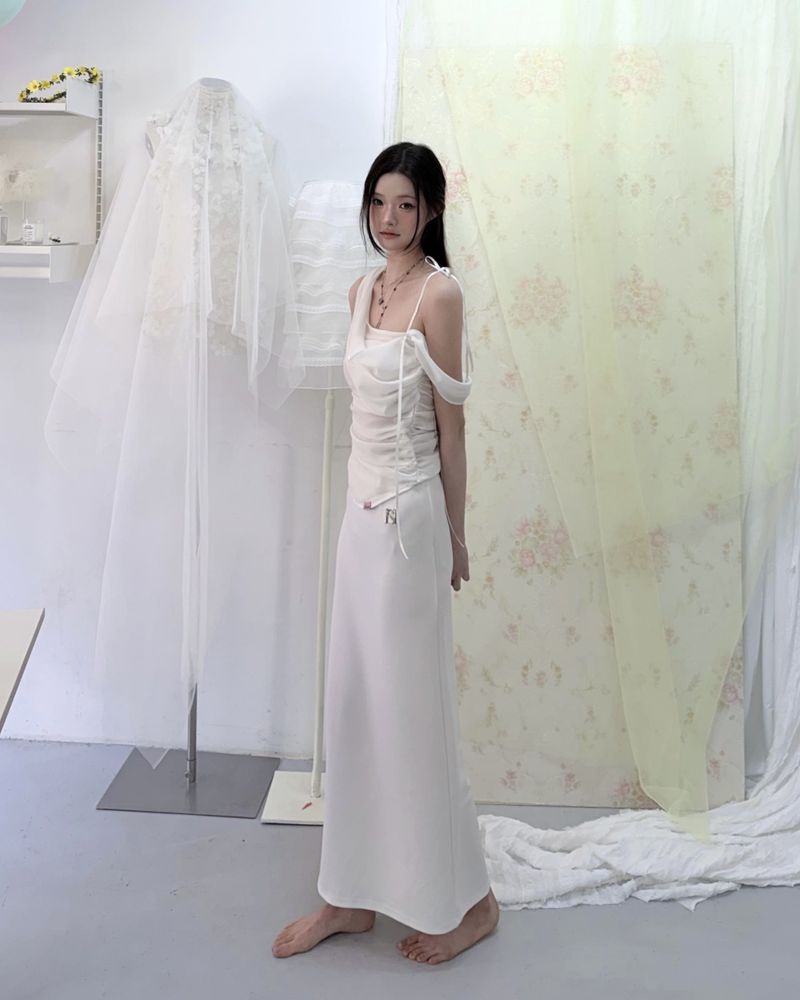 Rosé long slim skirt