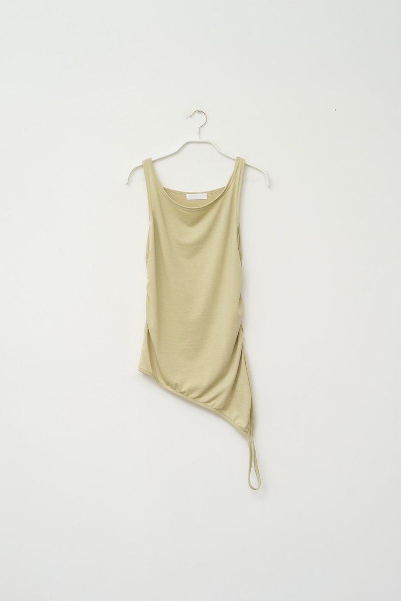 (W) Built Sleeveless