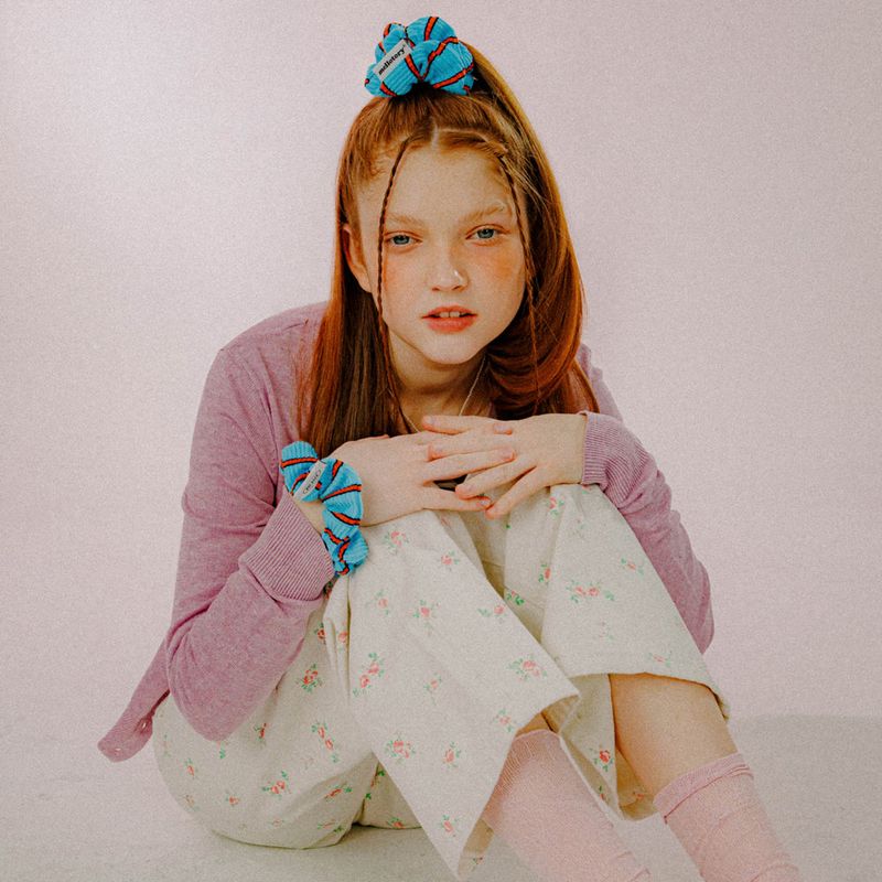STRIPE KNIT SCRUNCHIE (SKY BLUE)